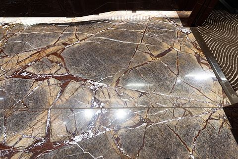 02_Kollektionen/insights/csm_artikel-interior-content-stonefloor-3_576faddd85.jpg