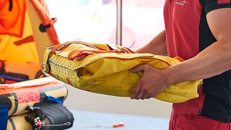 images/Insights/csm_content_insights_components_liferaft_close_up_16c54f54f3.jpg